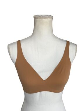 SKIMS Naked Plunge Bra Size Medium Carmel Brown Seamless Bralette